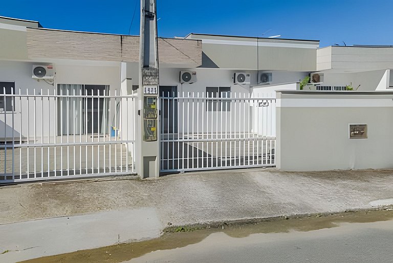 Casa Girassol, casa para alugar na Armação, Penha SC