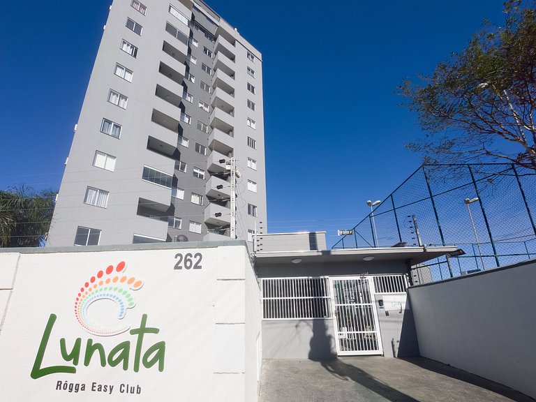 Lunata II, apartamento com piscina em Penha SC