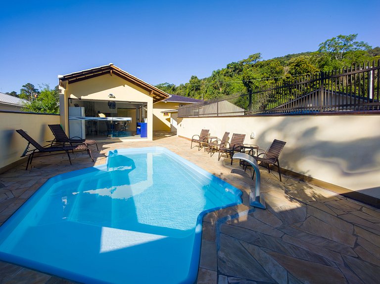 Casa no Trapiche com piscina e 3 quartos, Penha